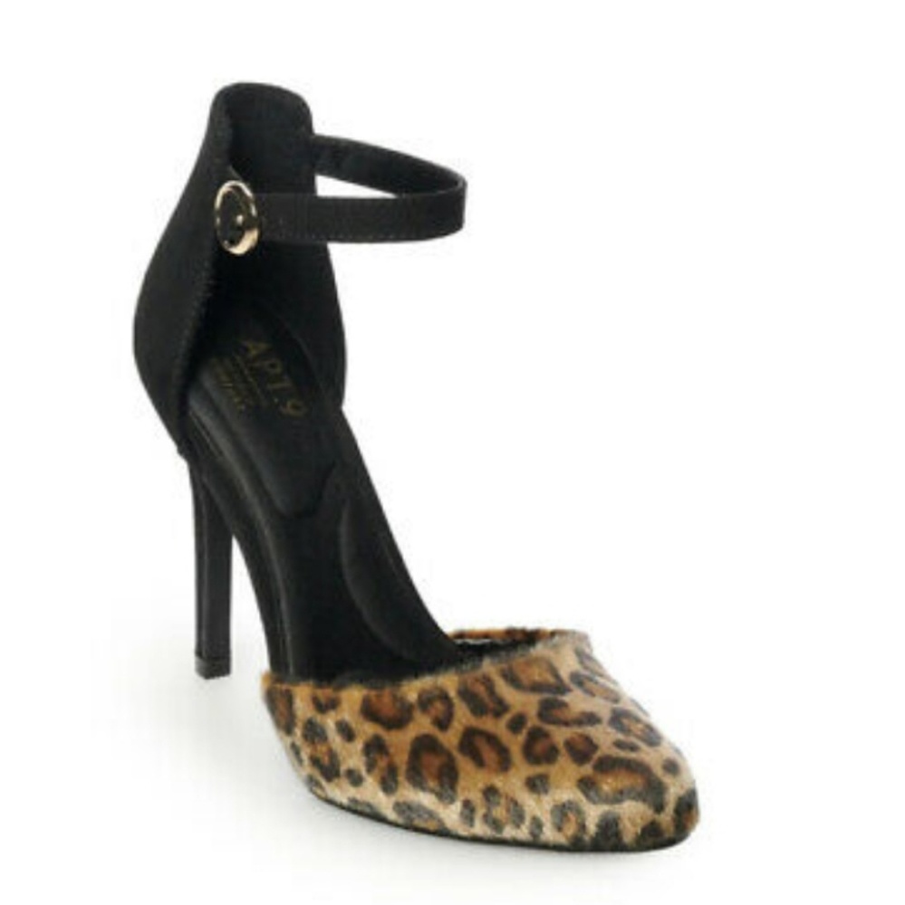 NWT ♥️ Leopard print heels